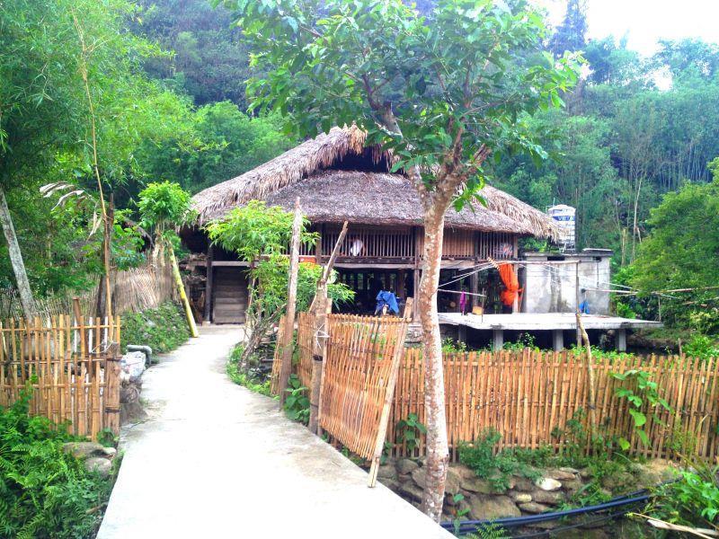Thon Tha Tay Stilt House Apartment Ha Giang Exterior photo